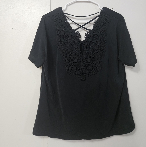 Daytrip Womens Black Short Sleeve Top With Front Knot And Lace Back! - Picture 2 of 6